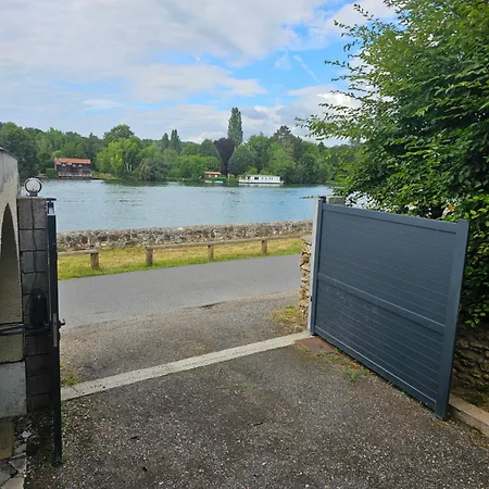 Appartement En Bord De Seine Le Coudray-Montceaux Buitenkant foto